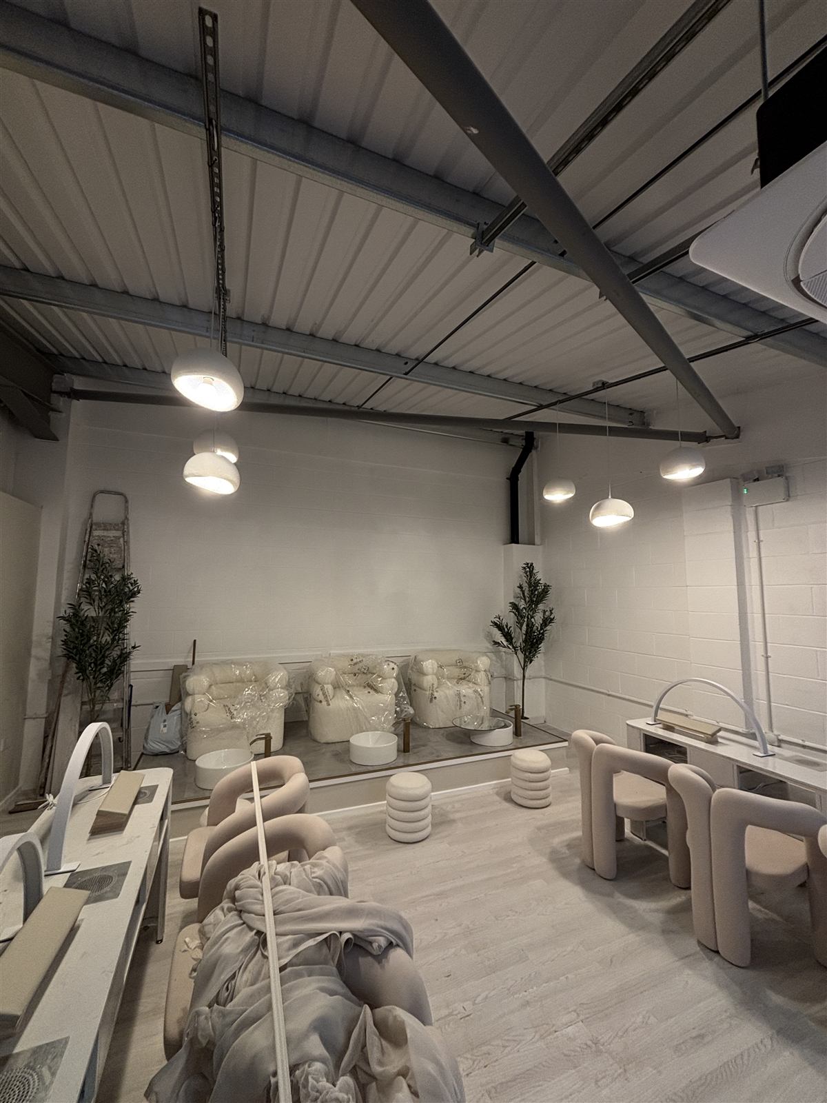 Commercial salon fit-out detail